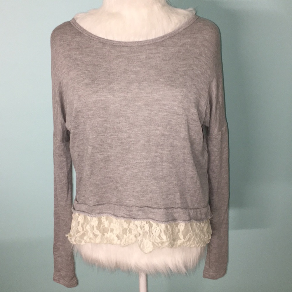 Hollister top